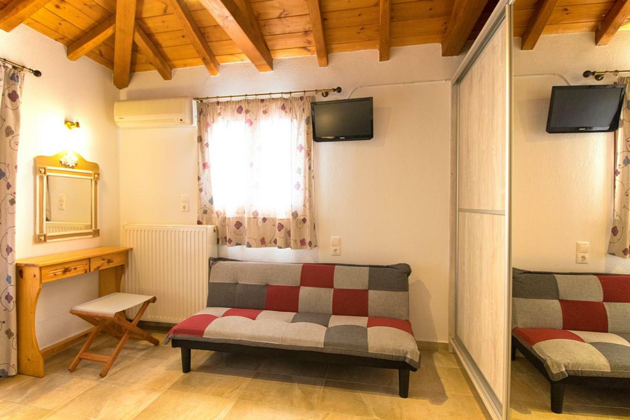 Armamento Villa Moni Evaggelistrias Luaran gambar