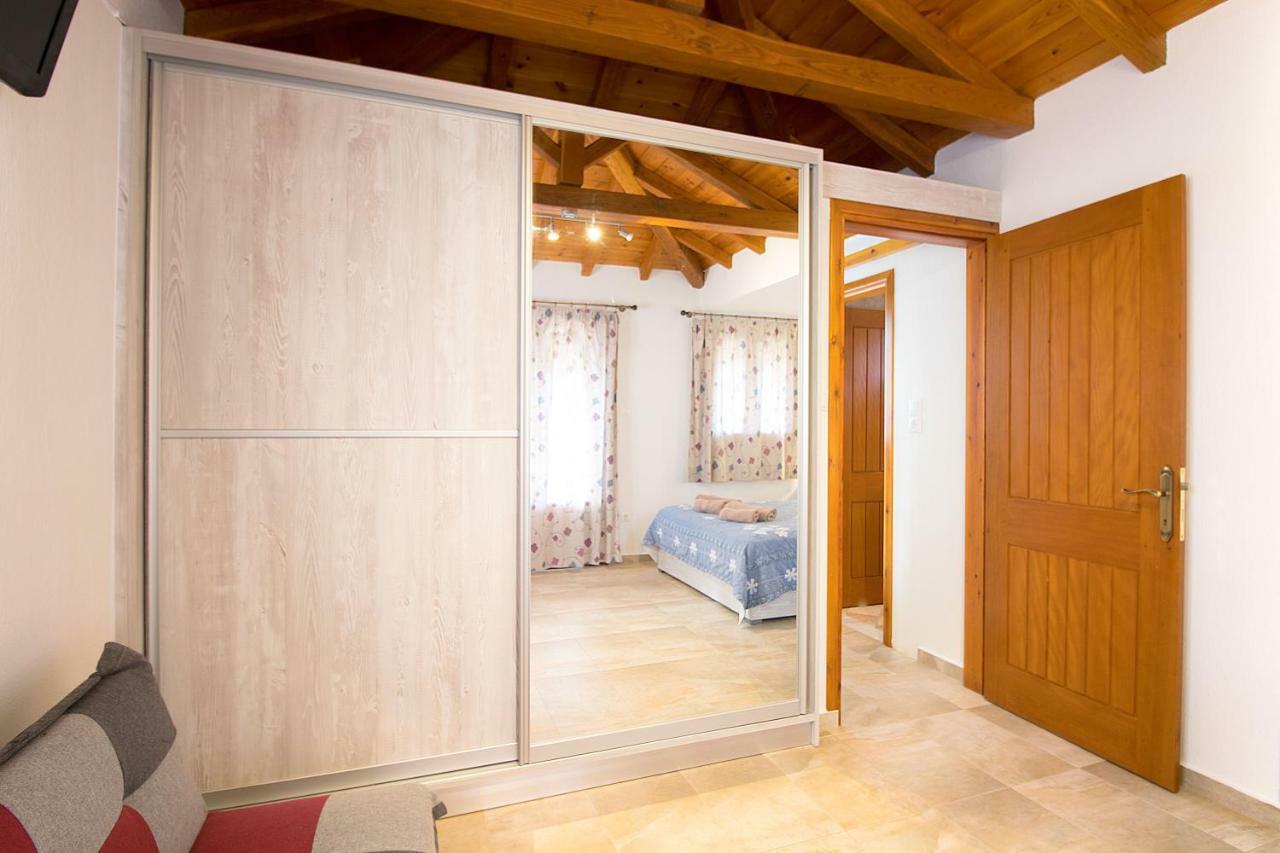 Armamento Villa Moni Evaggelistrias Luaran gambar